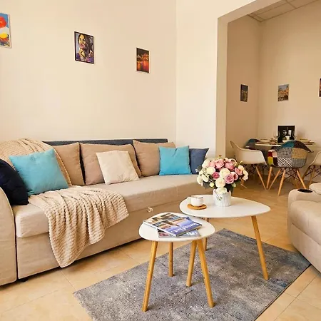 Vitosha Blvd Prime Location Quiet Retreat شقة *