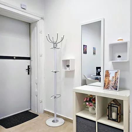Vitosha Blvd Prime Location Quiet Retreat *
