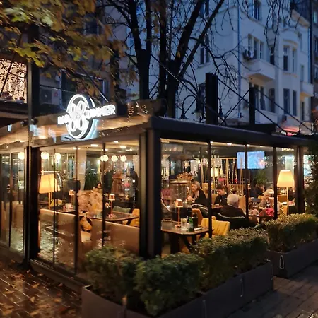 Vitosha Blvd Prime Location Quiet Retreat شقة *